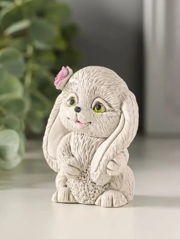 Статуэтка "Кролик с цветком" 7х5х4 см, серый
