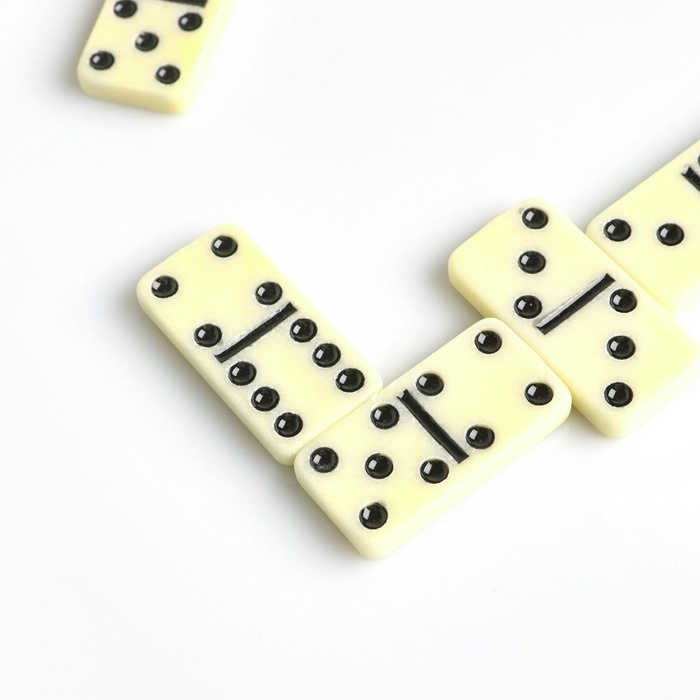 Домино настольная игра  Домино настольная игра "Время игры", 28 шт, 14.5 х 4.7 х 3.4 см, костяшка 4 х 0.5 х 2 см