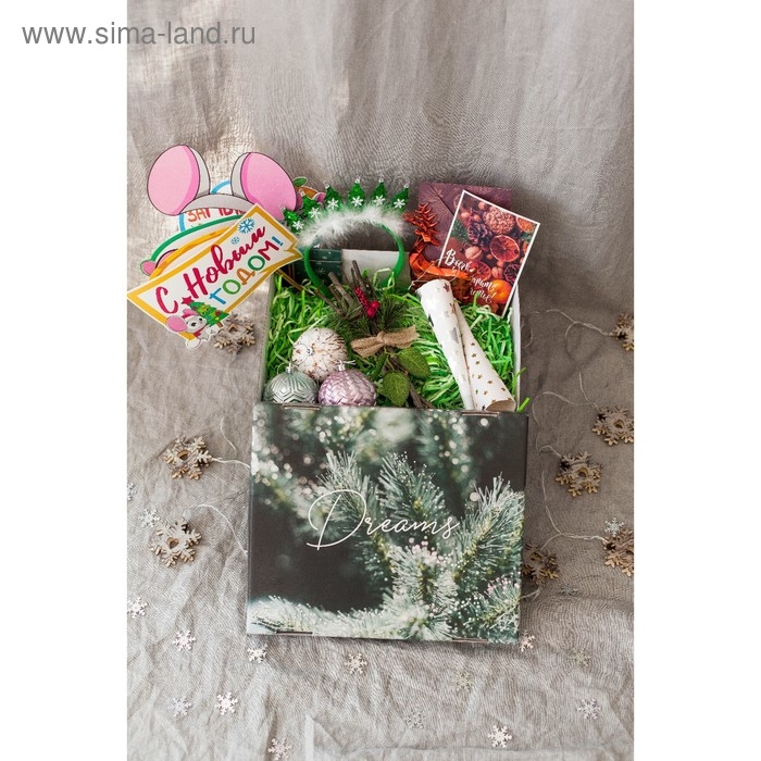 Коробка подарочная новогодняя складная «Dreams», 31,2 х 25,6 х 16,1 см, Новый год Коробка подарочная новогодняя складная «Dreams», 31,2 х 25,6 х 16,1 см, Новый год