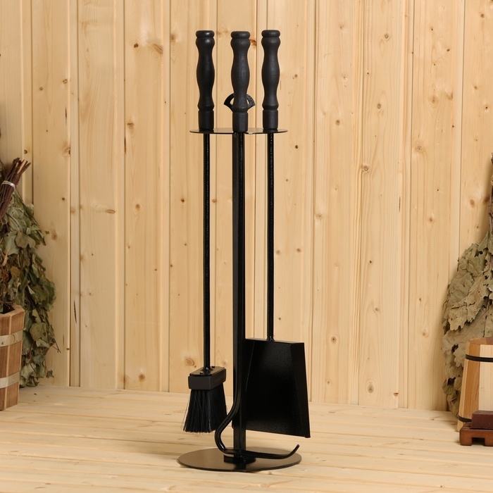 Набор каминный (совок, кочерга, щетка) деревянные ручки цвет черный 730*200*200 Набор каминный (совок, кочерга, щетка) деревянные ручки цвет черный 730*200*200