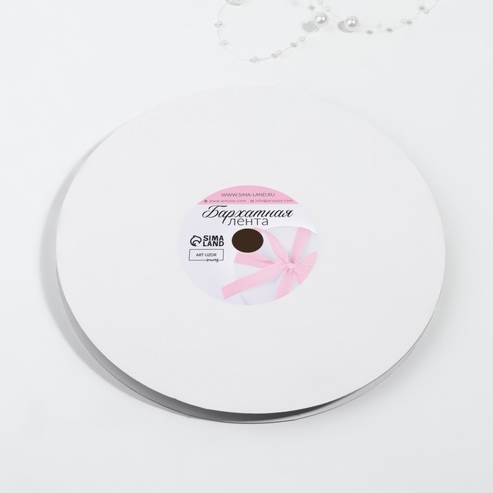 Лента бархатная, с серебряным люрексом, 6 мм, 18 ± 1 м, цвет чёрный №03 Лента бархатная, с серебряным люрексом, 6 мм, 18 ± 1 м, цвет чёрный №03