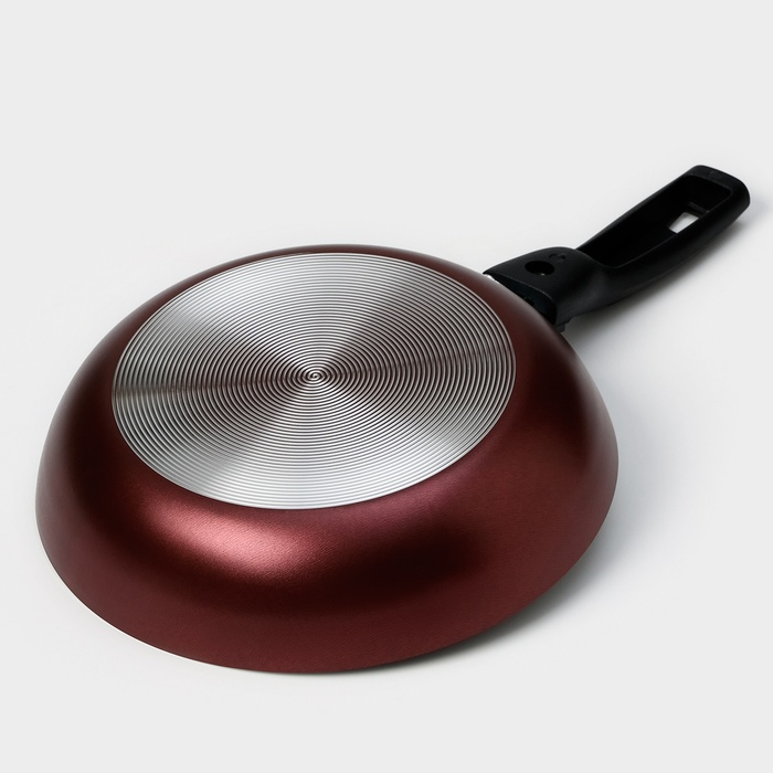 Сковорода «Хозяюшка», d=20 см, съёмная ручка, стеклянная крышка, антипригарное покрытие, цвет бордовый Сковорода «Хозяюшка», d=20 см, съёмная ручка, стеклянная крышка, антипригарное покрытие, цвет бордовый