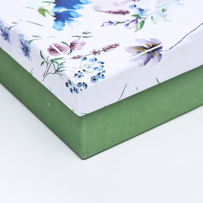 Подарочная коробка квадратная Подарочная коробка квадратная "Цветы",13,5 х 13,5 х 5 см