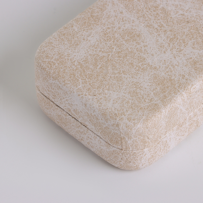 Футляр для очков на хлопушке, длина 15 см, цвет бежевый Футляр для очков на хлопушке, длина 15 см, цвет бежевый