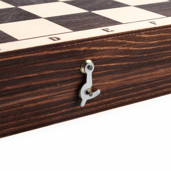 Шахматы деревянные настольные, 29 х 29 х 4.3 см, темная доска, фигуры лак Шахматы деревянные настольные, 29 х 29 х 4.3 см, темная доска, фигуры лак