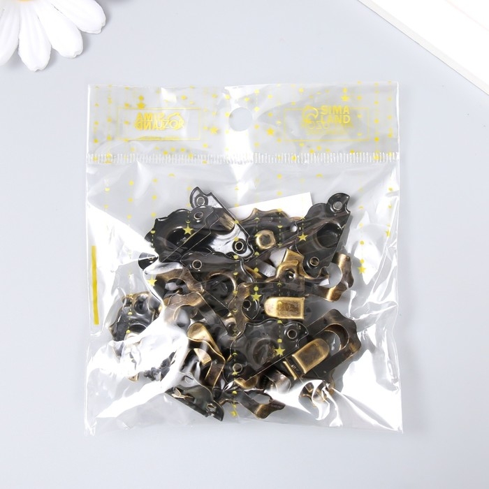 Замок металл для шкатулки бронза + гвозд. набор 10 шт 2,9х3 см Замок металл для шкатулки бронза + гвозд. набор 10 шт 2,9х3 см