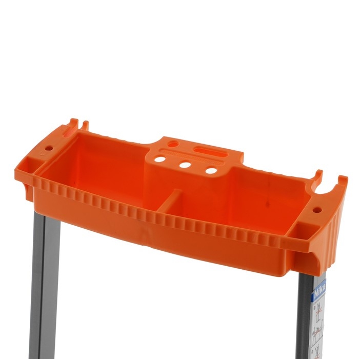 Стремянка Nika СМ3, широкие ступени, высота до рабочей площадки 625 мм, 3 ступени Стремянка Nika СМ3, широкие ступени, высота до рабочей площадки 625 мм, 3 ступени