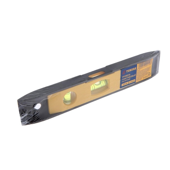 Уровень пластиковый магнитный ТУНДРА, 3 глазка, 225 мм Уровень пластиковый магнитный ТУНДРА, 3 глазка, 225 мм