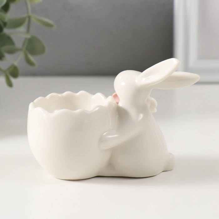 Сувенир керамика подставка Сувенир керамика подставка "Кролик пасхальный с цветочками, яйцом" 9,5х5,6х6,9 см