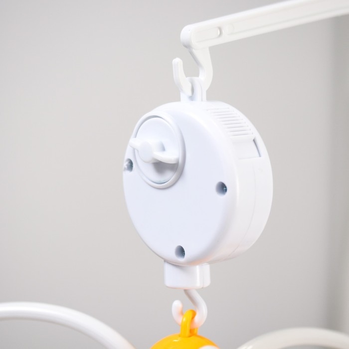 Мобиль музыкальный на кроватку «Счастливое сокровище», заводной, наклейка МИКС, Крошка Я Мобиль музыкальный на кроватку «Счастливое сокровище», заводной, наклейка МИКС, Крошка Я