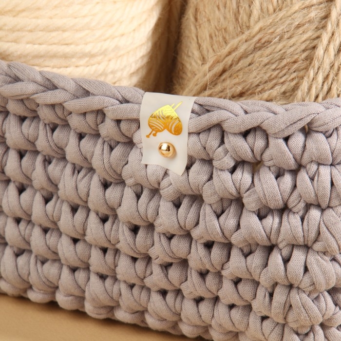 Бирка с кнопкой «Клубок», 5 × 1,5 см, 10 шт, цвет белый/золотой Бирка с кнопкой «Клубок», 5 × 1,5 см, 10 шт, цвет белый/золотой