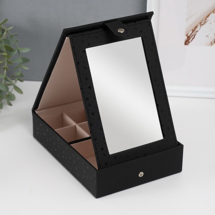 Шкатулка кожзам для украшений с зеркалом Шкатулка кожзам для украшений с зеркалом "Сердечки" чёрная матовая тиснение 15х21,5х5,5 см 1052445