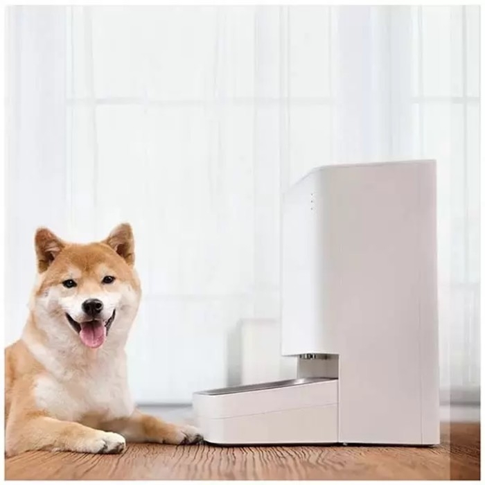 Умная кормушка для домашних животных Xiaomi Smart Pet Food Feeder (BHR6143EU), 3.6 л, Wi-Fi Умная кормушка для домашних животных Xiaomi Smart Pet Food Feeder (BHR6143EU), 3.6 л, Wi-Fi