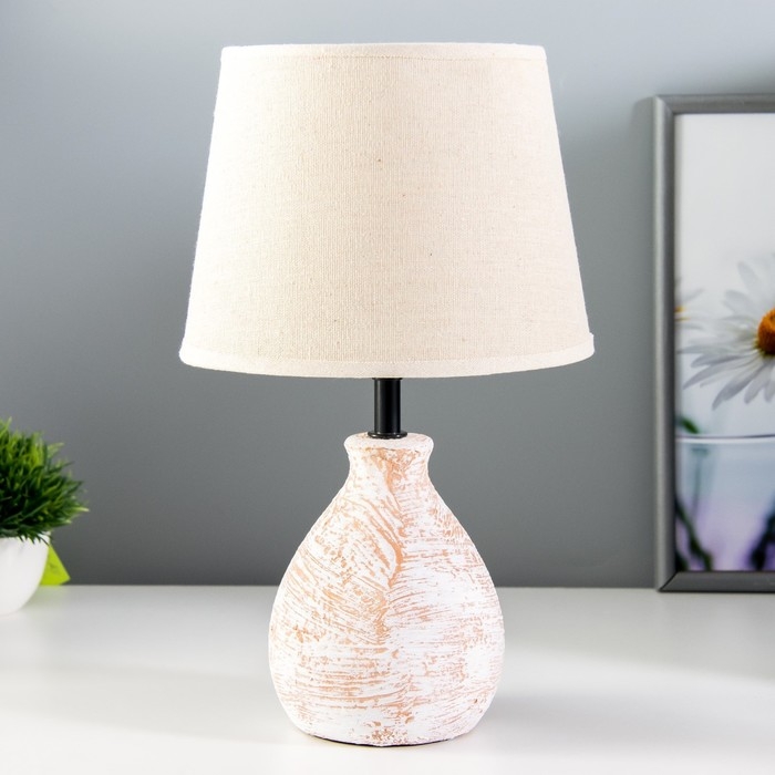 Настольная лампа Настольная лампа "Магда" Е14 40Вт бежевый 20х20х33см RISALUX