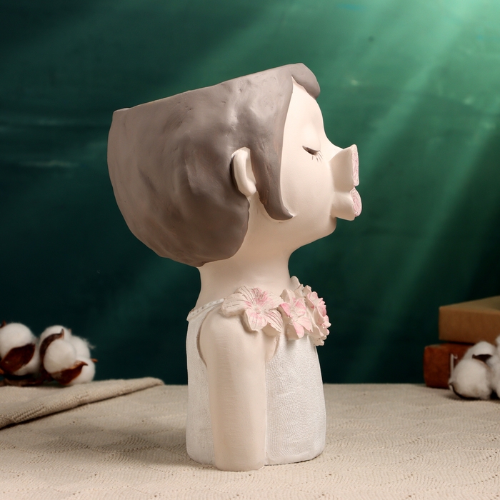 Кашпо - ваза  Кашпо - ваза "Мила с бабочкой" 27х19х17см