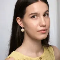 Серьги пластик &laquo;Шар №16&raquo;, с разводами и блёстками, цвет молочный в серебре