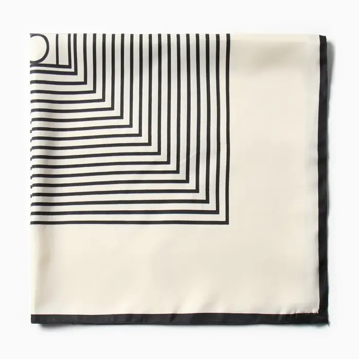 Платок женский MINAKU "Диагональ" цвет молочный, р-р 70*70 см