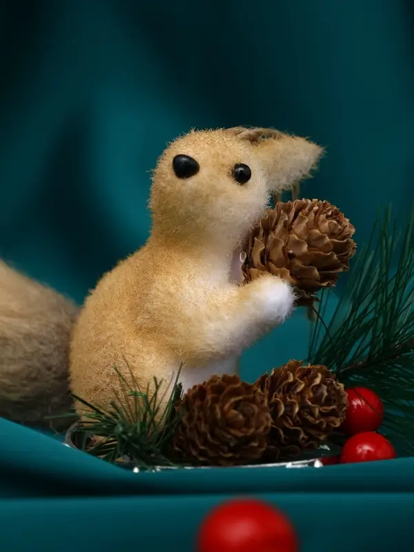 Украшение ёлочное Украшение ёлочное "Бельчонок на веточке" 7,5х12 см, бежевый