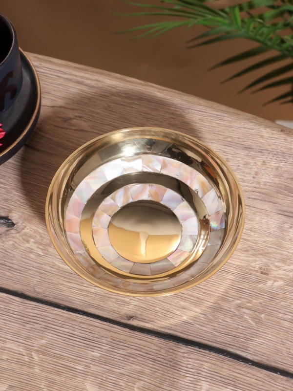 Блюдо сервировочное Блюдо сервировочное "Золотая с перламутром" латунь 14,5х14,5х5 см