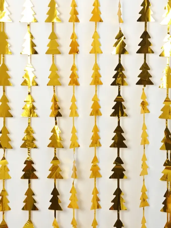 Праздничный занавес  Праздничный занавес "Ёлочка" золотой