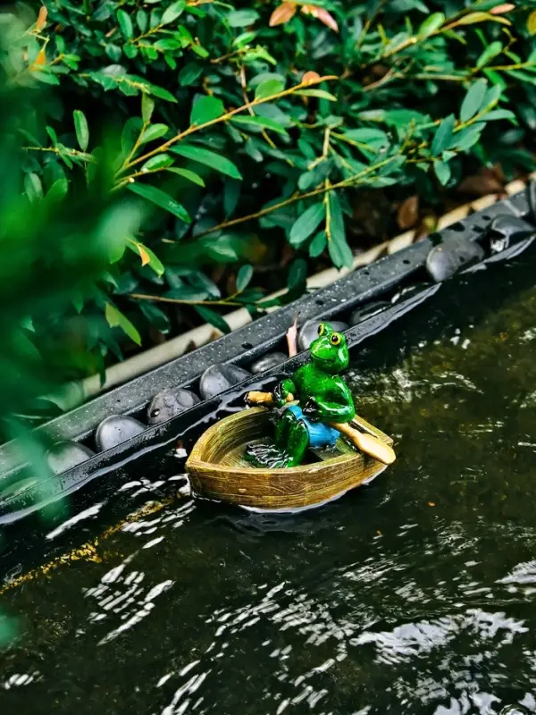 Садовая фигура 14 х 13 х 9,5 см Садовая фигура 14 х 13 х 9,5 см "Лягушка в лодке" Водоплавающая