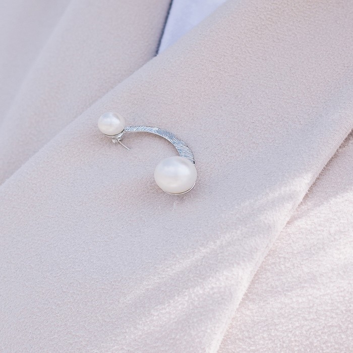 Булавка «Полумесяц», 6 см, цвет белый в серебре