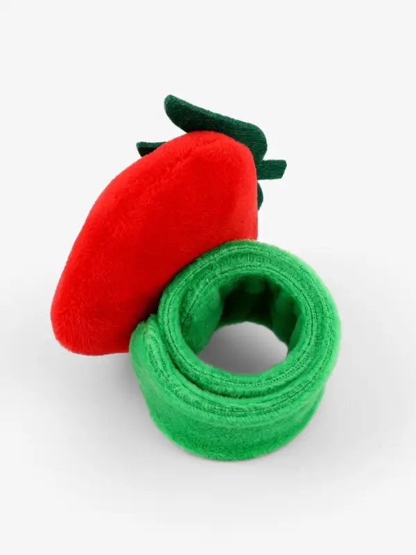 Игольница на браслете &laquo;Клубничка&raquo;, 23&times;7 см, зелёная, красная