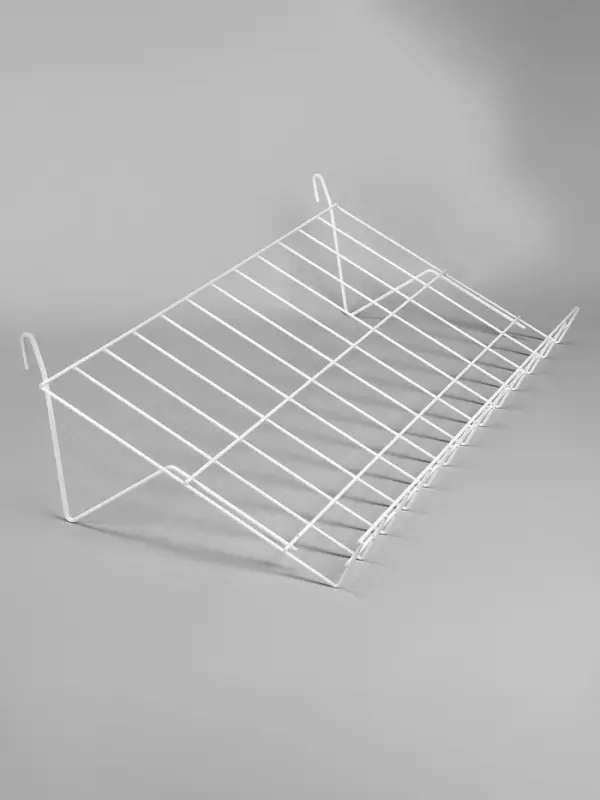 Полка наклонная на сетку, 30 градусов, 600&times;340 мм, цвет белый