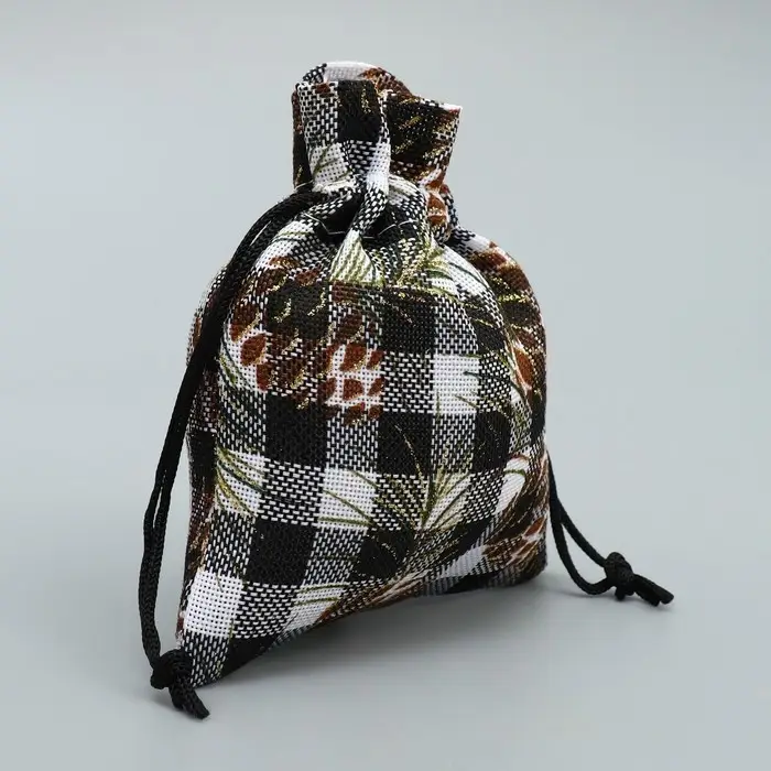 Мешочек подарочный холща «Шишки», 10 х 12 см +/- 1.5 см Мешочек подарочный холща «Шишки», 10 х 12 см +/- 1.5 см