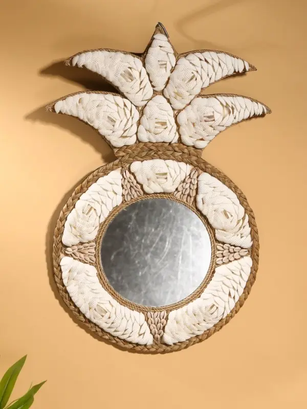 Зеркало настенное, 32&times;50 см, декорировано ракушкой