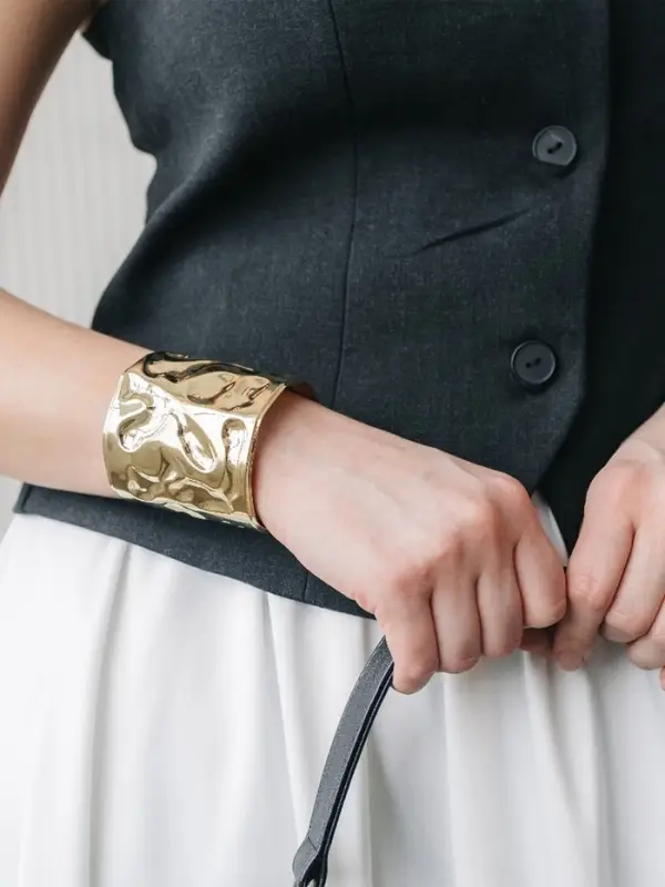 Браслет манжета &laquo;Волны&raquo;, d=6.5 см, цвет золото