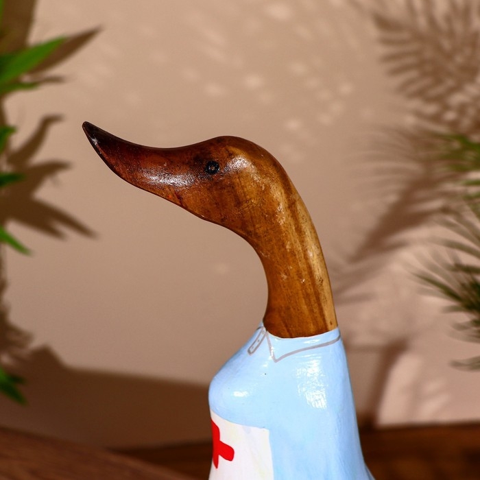 Сувенир Сувенир "Утка-врач" дерево 45 см