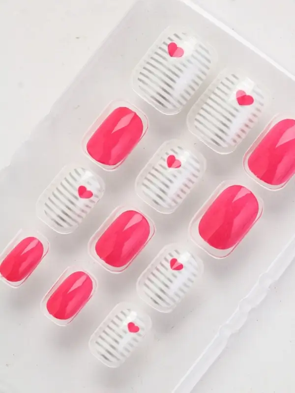 Детские накладные ногти &laquo;Сердечки&raquo;, 12 шт.