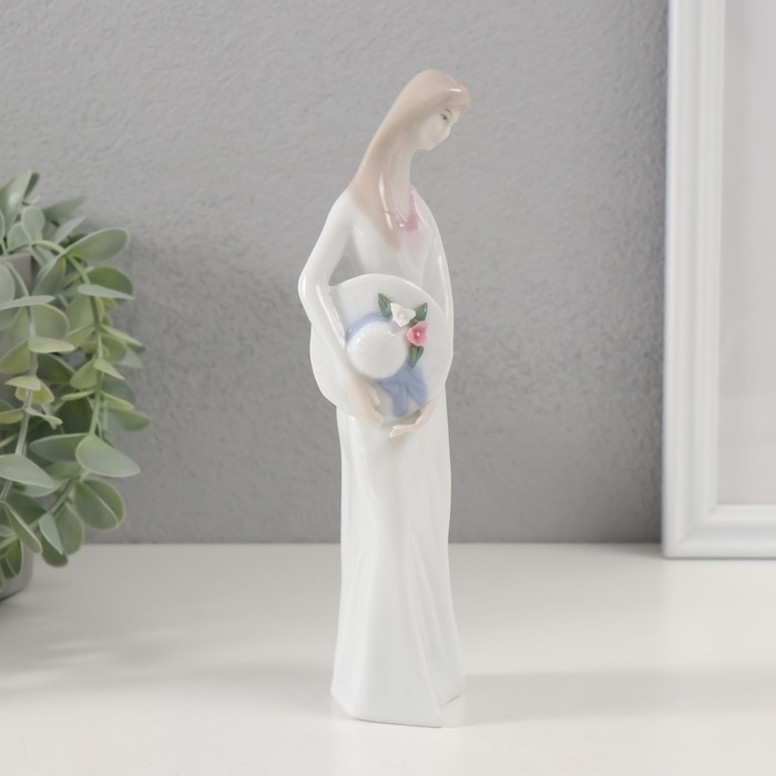 Сувенир керамика "Скромница с шляпкой" 4,5х4,7х18,8 см