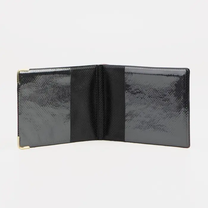 Обложка для удостоверения Обложка для удостоверения "Пропуск", цвет красный