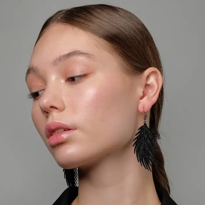 Серьги металл &laquo;Папоротник&raquo;, листочек чёрные