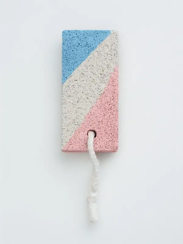 Пемза для педикюра, с подвесом, 8.5×4.5 см, разноцветная