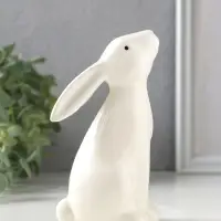 Сувенир керамика "Белый зайка - полевые цветы" 7,3х5,6х12,7 см