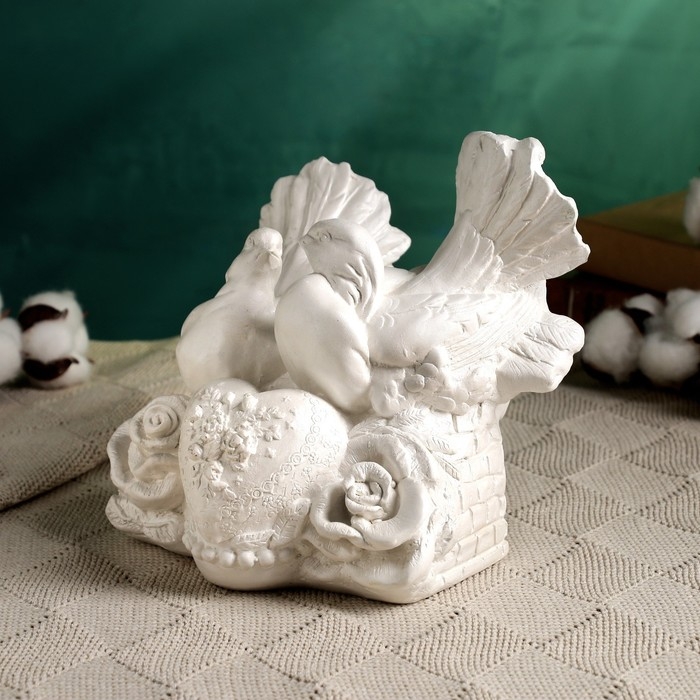 Фигура Фигура "Голуби на сердце" перламутр, 20х16х17см