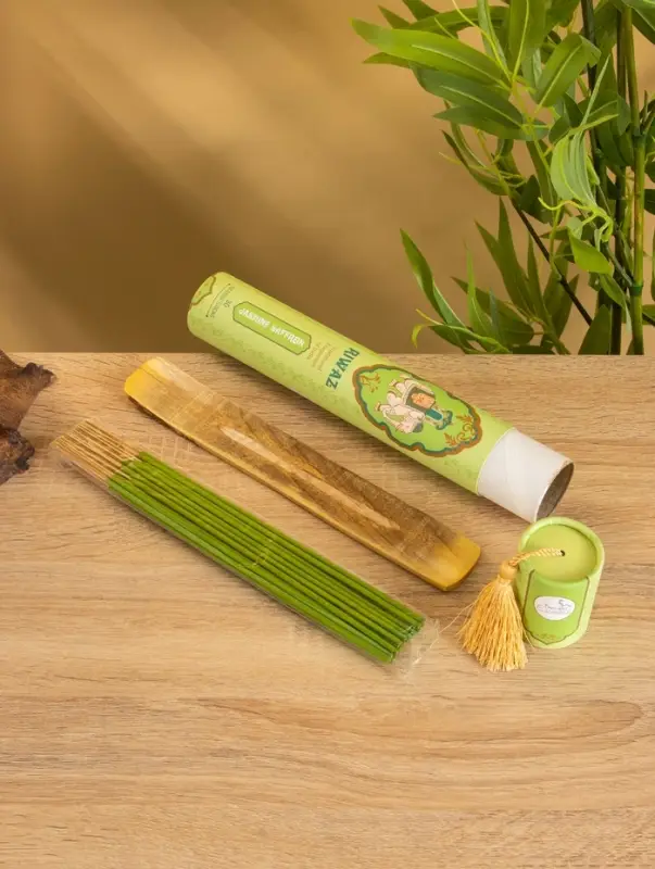 Благовония в тубусе "Жасмин и Шафран" 30 штук с деревянной подставкой