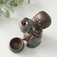 Подставка для благовоний TAKE IT EASY &laquo;Мальчик пьет&raquo;, стелющийся дым, 13&times;8&times;9 см