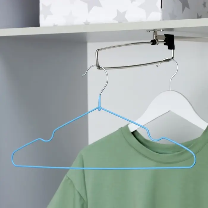 Плечики - вешалка для одежды, 40×20×0,3 см, голубые Плечики - вешалка для одежды, 40×20×0,3 см, голубые