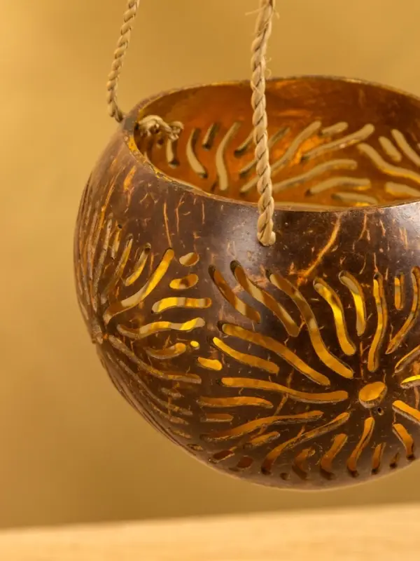 Подсвечник подвесной из кокоса, 9-12 см, коричневый Подсвечник подвесной из кокоса, 9-12 см, коричневый