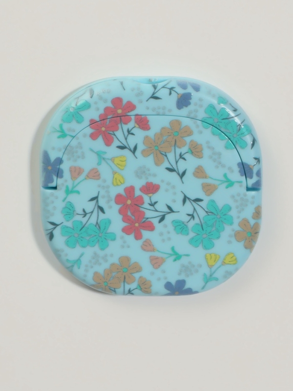 Зеркало карманное «Узор», с подставкой, 8 × 8 см, цвет голубой