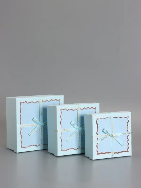 Наборок коробок 3 в 1 прямоугольные 19*19*9.8 17*17*8.0 15*15*6.5 см