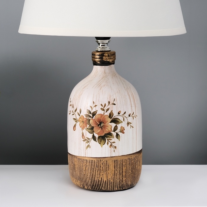 Настольная лампа с абажуром RISALUX «Синди», Е14, 40 Вт, 22.5×22.5×37 см Настольная лампа с абажуром RISALUX «Синди», Е14, 40 Вт, 22.5×22.5×37 см