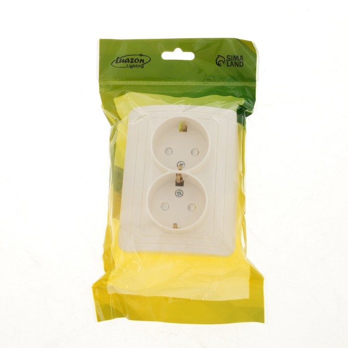 Розетка двухместная со шторкой Luazon Lighting  Розетка двухместная со шторкой Luazon Lighting "Орион", 16 А, скрытая, с з/к, белая