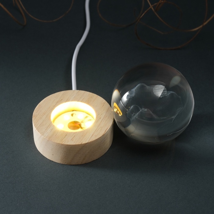 Сувенир стекло подсветка  Сувенир стекло подсветка "Шар. Геометрия Горы" d=6 см подставка дерево, USB