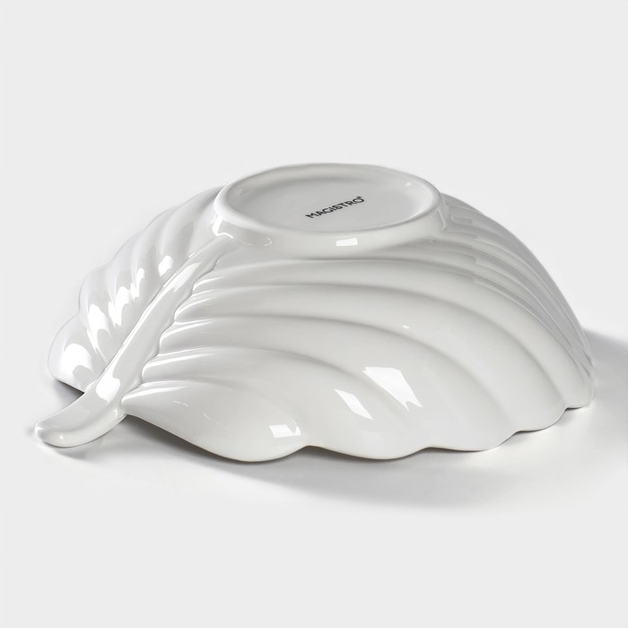 Салатник фарфоровый Magistro «Лист Бланш», 550 мл, 20,5×17 см, цвет белый Салатник фарфоровый Magistro «Лист Бланш», 550 мл, 20,5×17 см, цвет белый