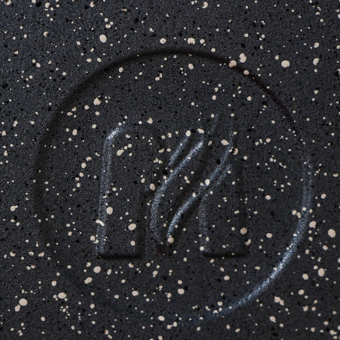 Сковорода «Гранит», d=24 см, пластиковая ручка, антипригарное покрытие, цвет серый Сковорода «Гранит», d=24 см, пластиковая ручка, антипригарное покрытие, цвет серый